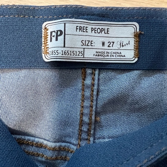 FREE PEOPLE STRETCH FLARES - Picture 9 of 11